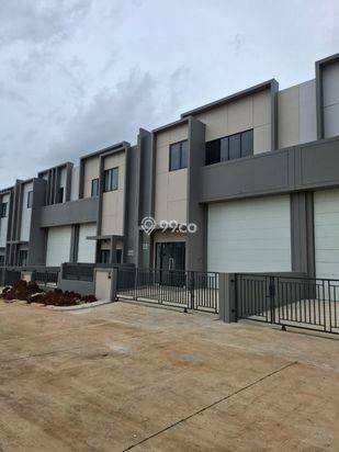Disewakan Gudang Kawasan Berkembang Tangerang Selatan, Luas Tanah 180m², Luas Bangunan 171m² Disewakan Gudang Kawasan Berkembang Tangerang Selatan, Luas Tanah 180m², Luas Bangunan 171m²