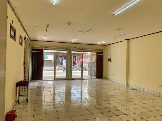 Tersedia Harga MURAH! Sewa Ruko Siap Usaha di Jakarta Timur, LT 102m², LB 86m² Tersedia Harga MURAH! Sewa Ruko Siap Usaha di Jakarta Timur, LT 102m², LB 86m²