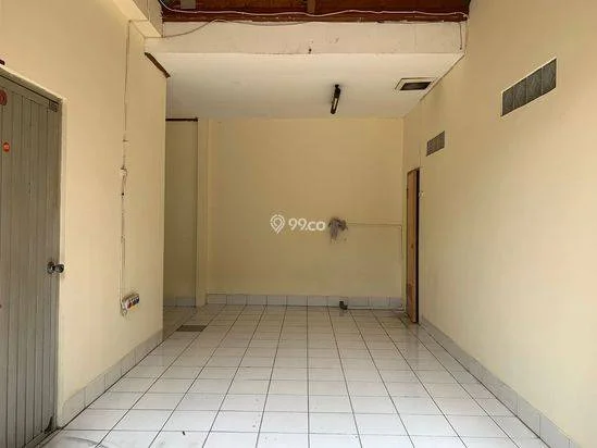 Tersedia Harga MURAH! Sewa Ruko Siap Usaha di Jakarta Timur, LT 102m², LB 86m² Tersedia Harga MURAH! Sewa Ruko Siap Usaha di Jakarta Timur, LT 102m², LB 86m²