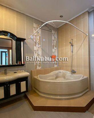 AMS-120.BL | Rumah Mewah Dijual 8 Kamar di Gatot Subroto I Tonja Denpasar Utara AMS-120.BL | Rumah Mewah Dijual 8 Kamar di Gatot Subroto I Tonja Denpasar Utara