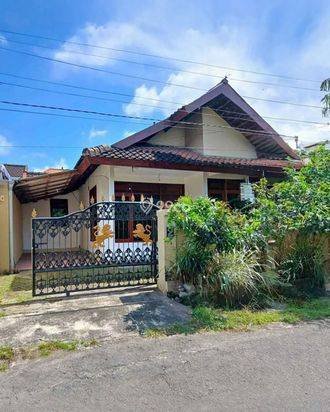 AMR-015.NSR 🔐 Rumah Sewa Nyaman Nuansa Kori Denpasar Utara | 3KT Strategis Dekat Cokro AMR-015.NSR 🔐 Rumah Sewa Nyaman Nuansa Kori Denpasar Utara | 3KT Strategis Dekat Cokro