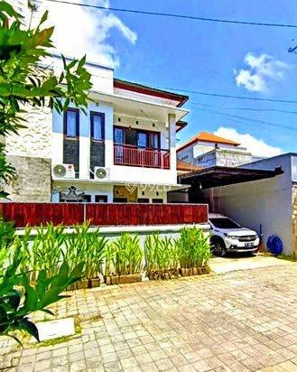 AMS-053.WLY 🏡 Rumah Modern Full Furnished di Lokasi Super Premium Peguyangan – Hanya 20 Meter ke Jalan Utama Ahmad Yani AMS-053.WLY 🏡 Rumah Modern Full Furnished di Lokasi Super Premium Peguyangan – Hanya 20 Meter ke Jalan Utama Ahmad Yani