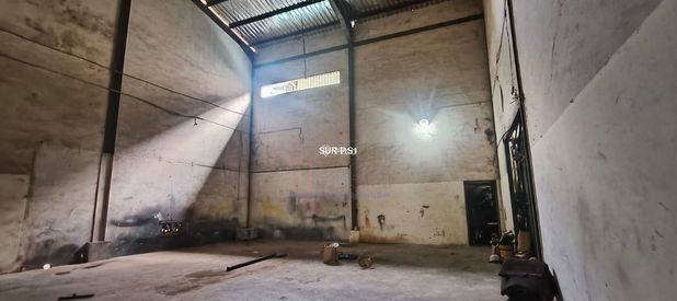 Ruang Komersial! Sewa Gudang di Batam Kota, LT 225m², LB 225m² Ruang Komersial! Sewa Gudang di Batam Kota, LT 225m², LB 225m²