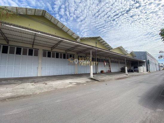 GUDANG LUAS LOKASI STRATEGIS DEKAT MALIOBORO GUDANG LUAS LOKASI STRATEGIS DEKAT MALIOBORO