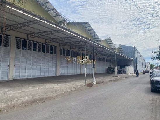 GUDANG LUAS LOKASI STRATEGIS DEKAT MALIOBORO GUDANG LUAS LOKASI STRATEGIS DEKAT MALIOBORO