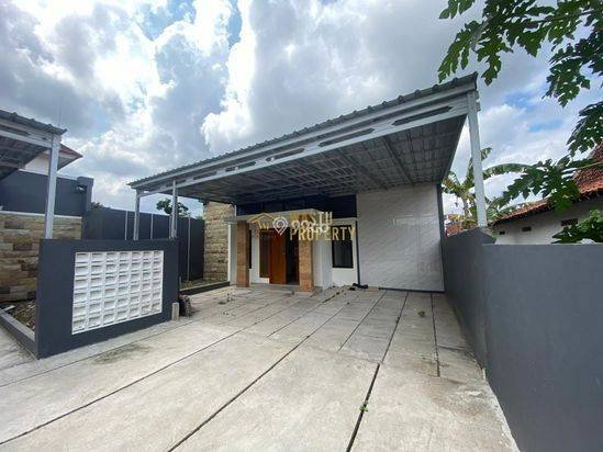 RUMAH MODERN TERBARU SIAP HUNI DI WIDODOMARTANI RUMAH MODERN TERBARU SIAP HUNI DI WIDODOMARTANI