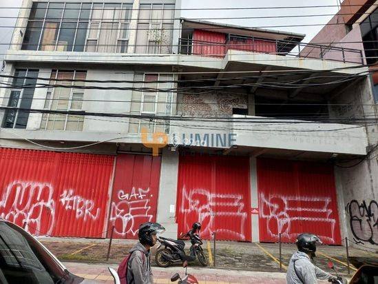 RUKO BESAR STRATEGIS DI LOKASI PREMIUM GEJAYAN RUKO BESAR STRATEGIS DI LOKASI PREMIUM GEJAYAN