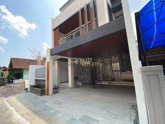 RUMAH MODERN 2 LANTAI FULL FURNISH DEKAT KAMPUS ISI JOGJA RUMAH MODERN 2 LANTAI FULL FURNISH DEKAT KAMPUS ISI JOGJA