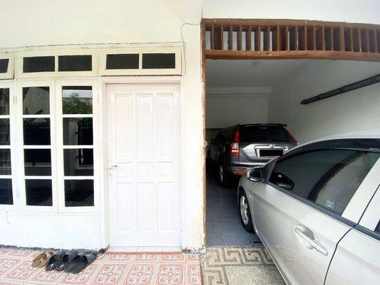 RUMAH LUAS & STRATEGIS DIPUSAT SURABAYA 🌟 Gubeng, Surabaya - LT 165m² Bangunan 250m² RUMAH LUAS & STRATEGIS DIPUSAT SURABAYA 🌟 Gubeng, Surabaya - LT 165m² Bangunan 250m²