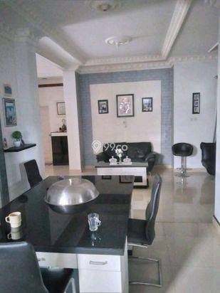 Rumah 3 lantai di perumahan karisma Ronomuut paal dua harga murah Rumah 3 lantai di perumahan karisma Ronomuut paal dua harga murah