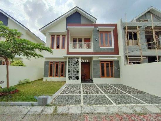 RUMAH MEWAH DESAIN KONTEMPORER 7 MENIT KE ADISUCIPTO RUMAH MEWAH DESAIN KONTEMPORER 7 MENIT KE ADISUCIPTO