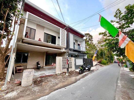 RUMAH MEWAH DESAIN FUTURISTIK 9 MENIT KE TERMINAL CONDONG CATUR RUMAH MEWAH DESAIN FUTURISTIK 9 MENIT KE TERMINAL CONDONG CATUR