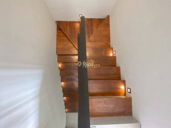 RUMAH 2 LANTAI, FULL FURNISHED, 7 MENIT DARI TUGU JOGJA RUMAH 2 LANTAI, FULL FURNISHED, 7 MENIT DARI TUGU JOGJA