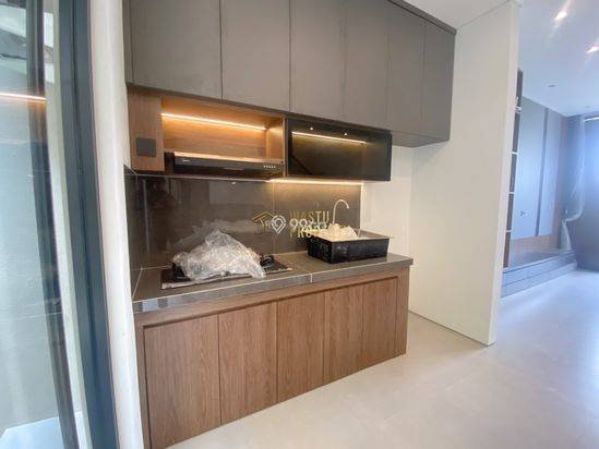 RUMAH 2 LANTAI, FULL FURNISHED, 7 MENIT DARI TUGU JOGJA RUMAH 2 LANTAI, FULL FURNISHED, 7 MENIT DARI TUGU JOGJA