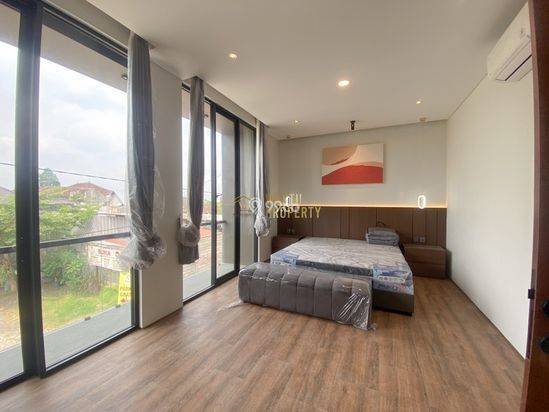 RUMAH 2 LANTAI, FULL FURNISHED, 7 MENIT DARI TUGU JOGJA RUMAH 2 LANTAI, FULL FURNISHED, 7 MENIT DARI TUGU JOGJA