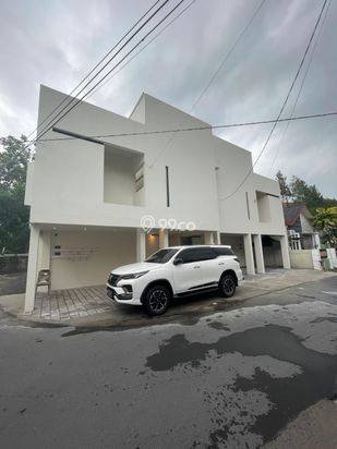 KOS MEWAH LOKASI STRATEGIS DEKAT RINGROAD UTARA MAGUWO KOS MEWAH LOKASI STRATEGIS DEKAT RINGROAD UTARA MAGUWO