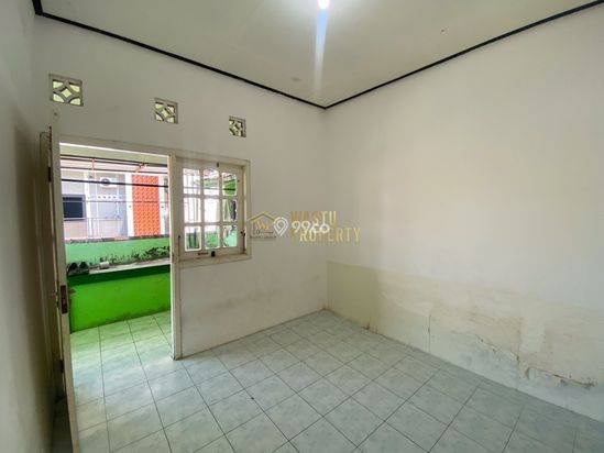 JUAL CEPAT KOST 2 LANTAI SAMPING JL SOLO, HARGA MASIH NEGO JUAL CEPAT KOST 2 LANTAI SAMPING JL SOLO, HARGA MASIH NEGO