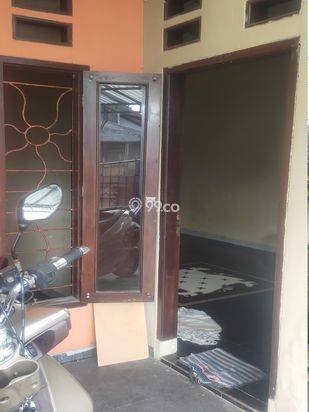 Dikontrakan Rumah 2 Lantai Dekat Stasiun Cilebut Dikontrakan Rumah 2 Lantai Dekat Stasiun Cilebut