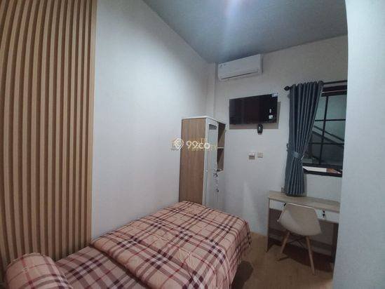 KOST 2 LANTAI AKTIF DI LOKASI PREMIUM DEKAT KAMPUS UII JAKAL KOST 2 LANTAI AKTIF DI LOKASI PREMIUM DEKAT KAMPUS UII JAKAL