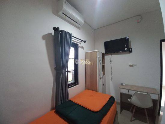 KOST 2 LANTAI AKTIF DI LOKASI PREMIUM DEKAT KAMPUS UII JAKAL KOST 2 LANTAI AKTIF DI LOKASI PREMIUM DEKAT KAMPUS UII JAKAL