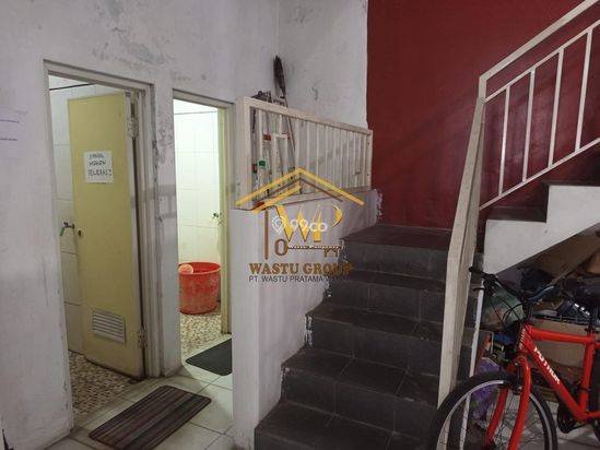 RUMAH DAN KOST DALAM KAWASAN PELAJAR DI DEPOK SLEMAN RUMAH DAN KOST DALAM KAWASAN PELAJAR DI DEPOK SLEMAN