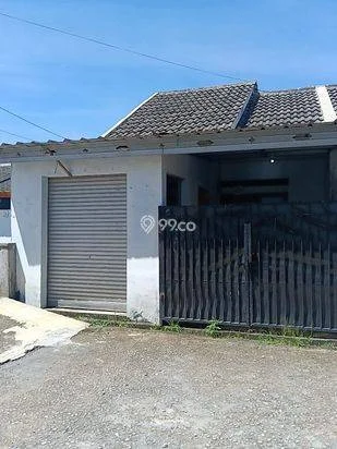 Dijual rumah siap huni di cluster KTM cocok untuk yang mau usaha sudah tersedia rolling door Dijual rumah siap huni di cluster KTM cocok untuk yang mau usaha sudah tersedia rolling door
