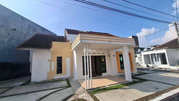 RUMAH DI PERUM INTAN REGENCY GARUT TENGAH KOTA GARUT RUMAH DI PERUM INTAN REGENCY GARUT TENGAH KOTA GARUT