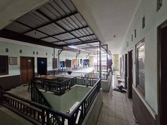 DIJUAL!!! Kost Strategis Solo 25 Kamar | Dekat RS Dr. Oen & UNS | Usaha Langsung Jalan DIJUAL!!! Kost Strategis Solo 25 Kamar | Dekat RS Dr. Oen & UNS | Usaha Langsung Jalan