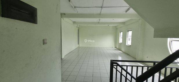 Sewa Gudang Elang Laut, sewa Gudang Kamal akses container 40ft. Gudang 3 lantai ada lift barang Sewa Gudang Elang Laut, sewa Gudang Kamal akses container 40ft. Gudang 3 lantai ada lift barang