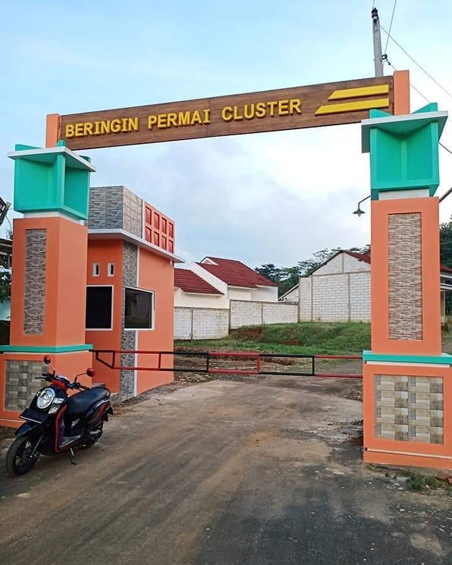 Beringin Permai 2 gate