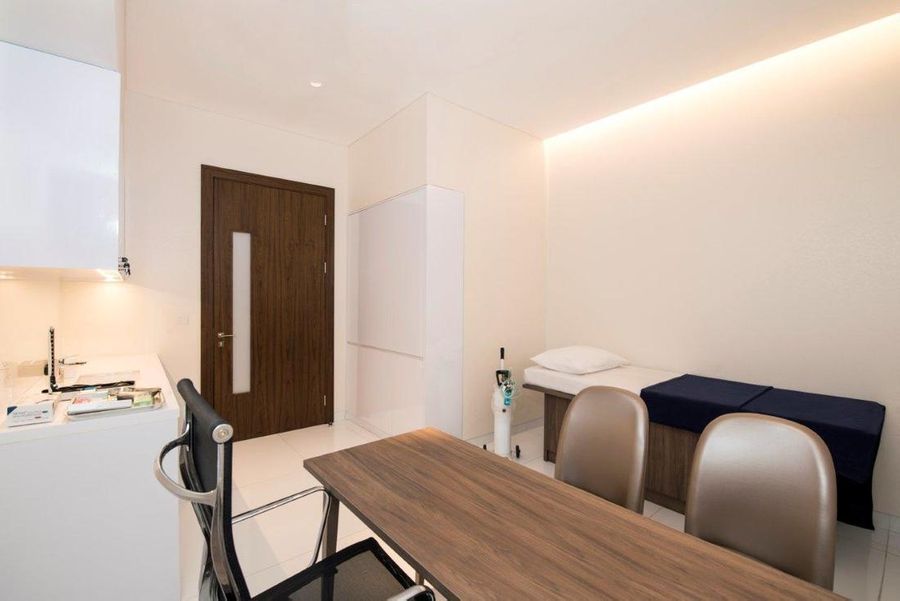 Pakubuwono Spring - klinik