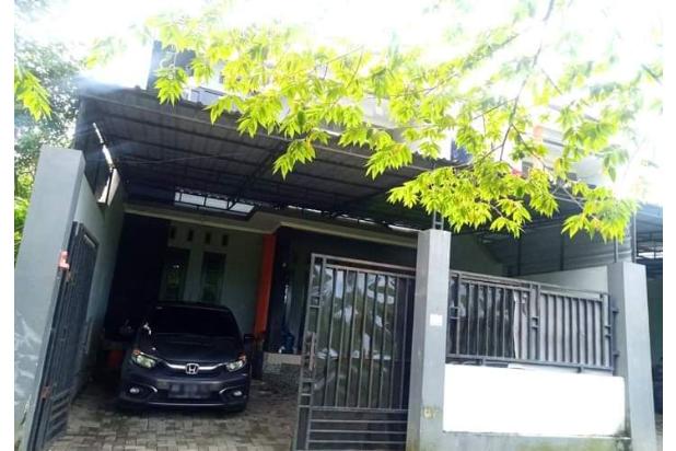 Rumah Bagus 2 Lantai dekat Jalan Pleret