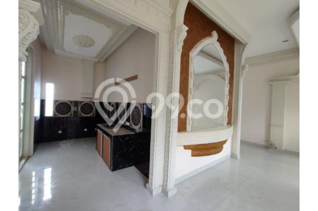 Rumah 2Lt, Hadap Timur, Siap Huni, Pool, Lingk. Nyaman dlm Komplek Taman Jimbaran