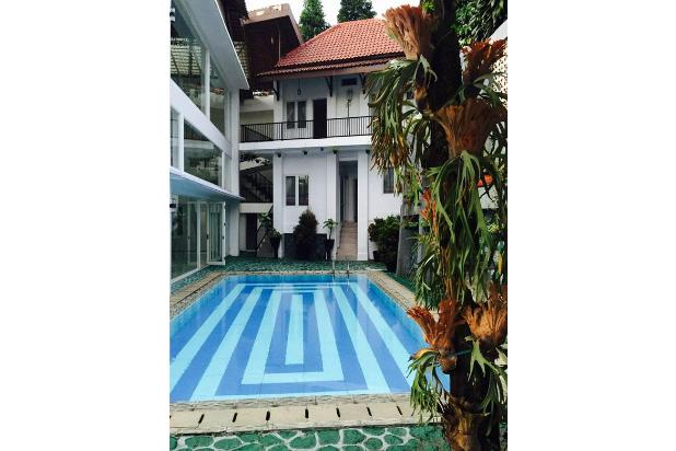 rumah di taman safari