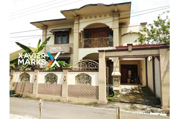 Rumah 2 lantai di Mangkubumen Solo