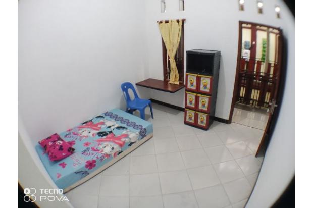 kost putra adhiwangsa 200m ke uii