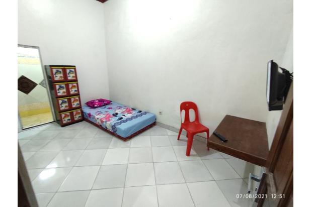 kost putra adhiwangsa 200m ke uii