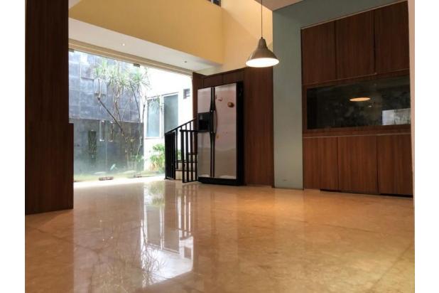 Dijual Rumah di Jl. Tulodong Bawah, Kebayoran Baru, JakSel
