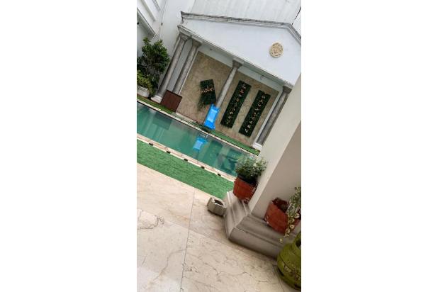 RUMAH Jl. Kintamani, Mega Kuningan, Jakarta Selatan.