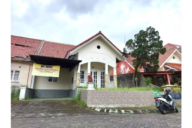 Rumah Luas di Perumahan Merapi View
