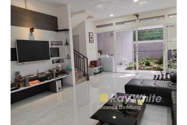 Langka! Rumah tinggal 2 lantai Semifurnished  siap pakai di Komp Gegerkalong, Setiabudi !