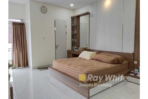 Langka! Rumah tinggal 2 lantai Semifurnished  siap pakai di Komp Gegerkalong, Setiabudi !
