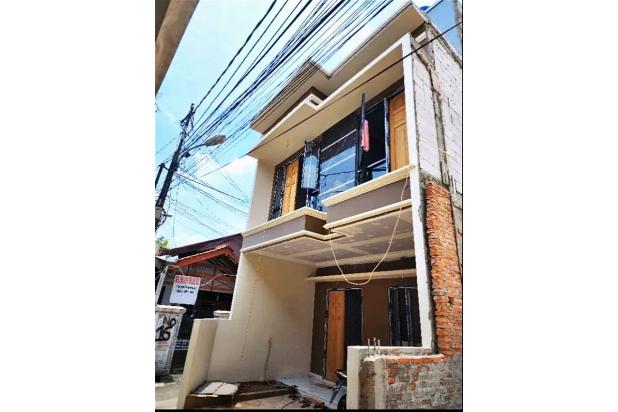 Rumah Baru 3 Lantai Dekat Stasiun di Pasar Minggu Jaksel