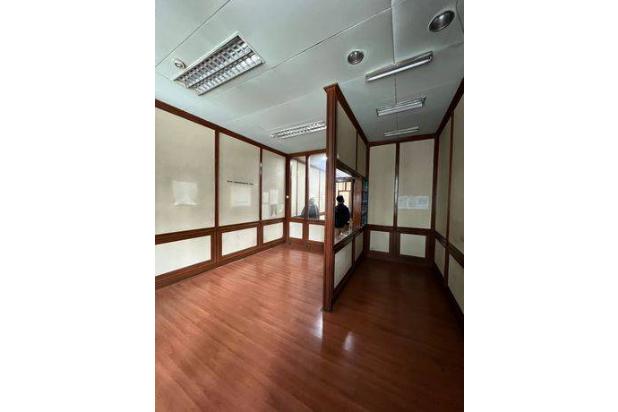 Di jual ruko di area komersial di kebayoran baru
