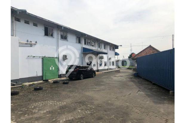 Gudang Dan Parbik di Citeureup Bogor. Luas Tanah 11433 m2. SHGB PT