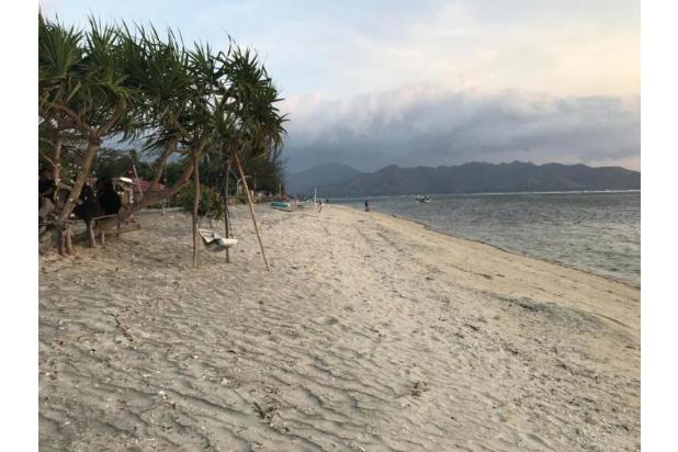Tanah Pinggir Pantai Wisata Sunset Point Gili Air Lombok