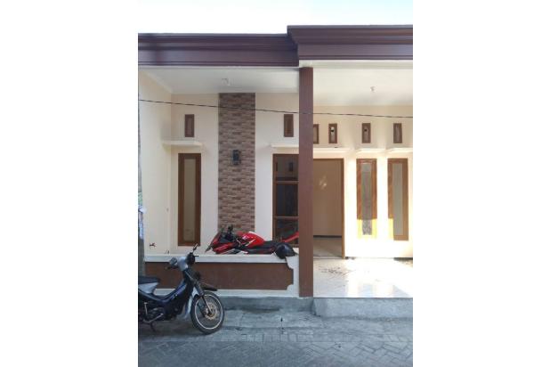 Rumah Baru Desain Bagus Siap Huni di Benowo Surabaya Barat