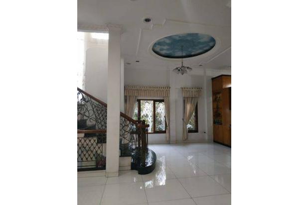Rumah 2 Lantai di Taman Palem Lestari, Jakarta Barat