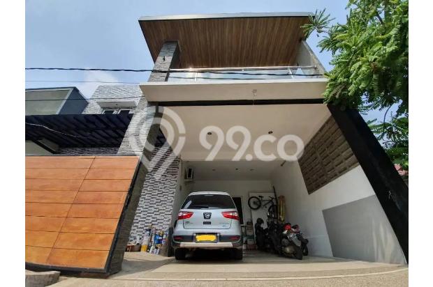 Rumah di Vila Dago Pamulang Ada Swimming Pool