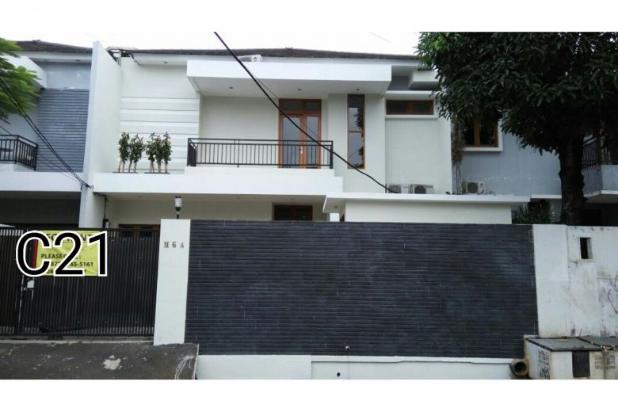 Disewa Rumah di Kemang Dalam ada kolam renang 2 Lantai